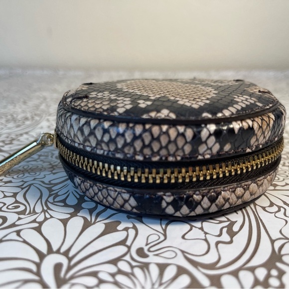 Cuyana small snake embossed leather zip around rounded Coin Pouch - Picture 6 of 9